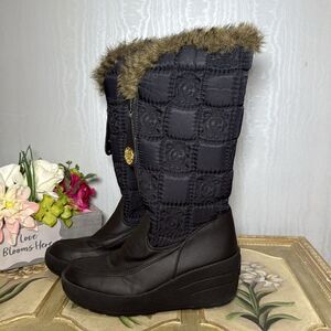 Juicy Couture Snow Flurry Faux Fur Lined Quilted Winter Wedge Zip Up Boots Sz 8